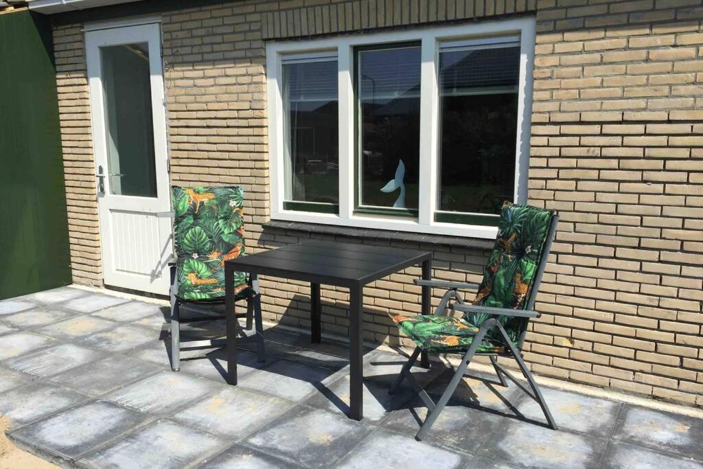Bungalow Op Bedrijf Met Melkkoeien เดอค็อกส์ดอร์ป ภายนอก รูปภาพ